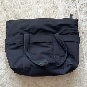 Lululemon Weekender Tote in Black